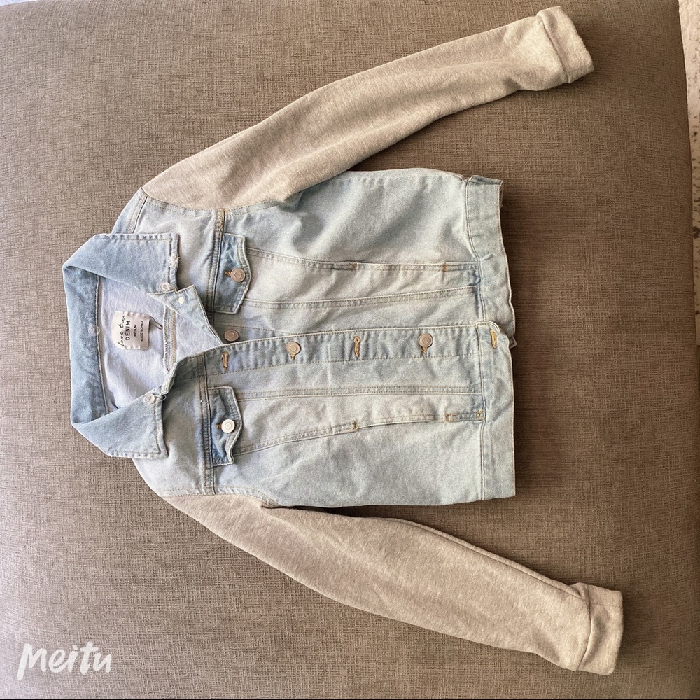 Hood denim jacket for women